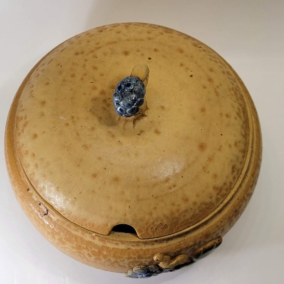 Handmade Stoneware Pot with Lid Grape and Leaf Design Ceramic Matt Glaze Signed - Picture 7 of 10